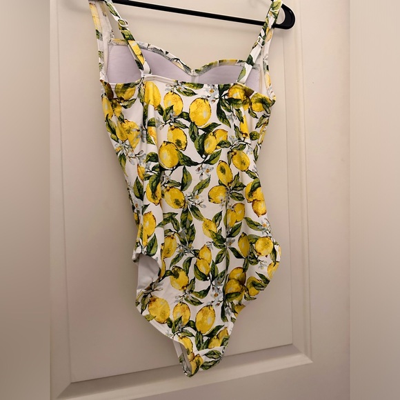 Nip Tuck One Piece Swimsuit  Sz6 - Picture 2 of 8